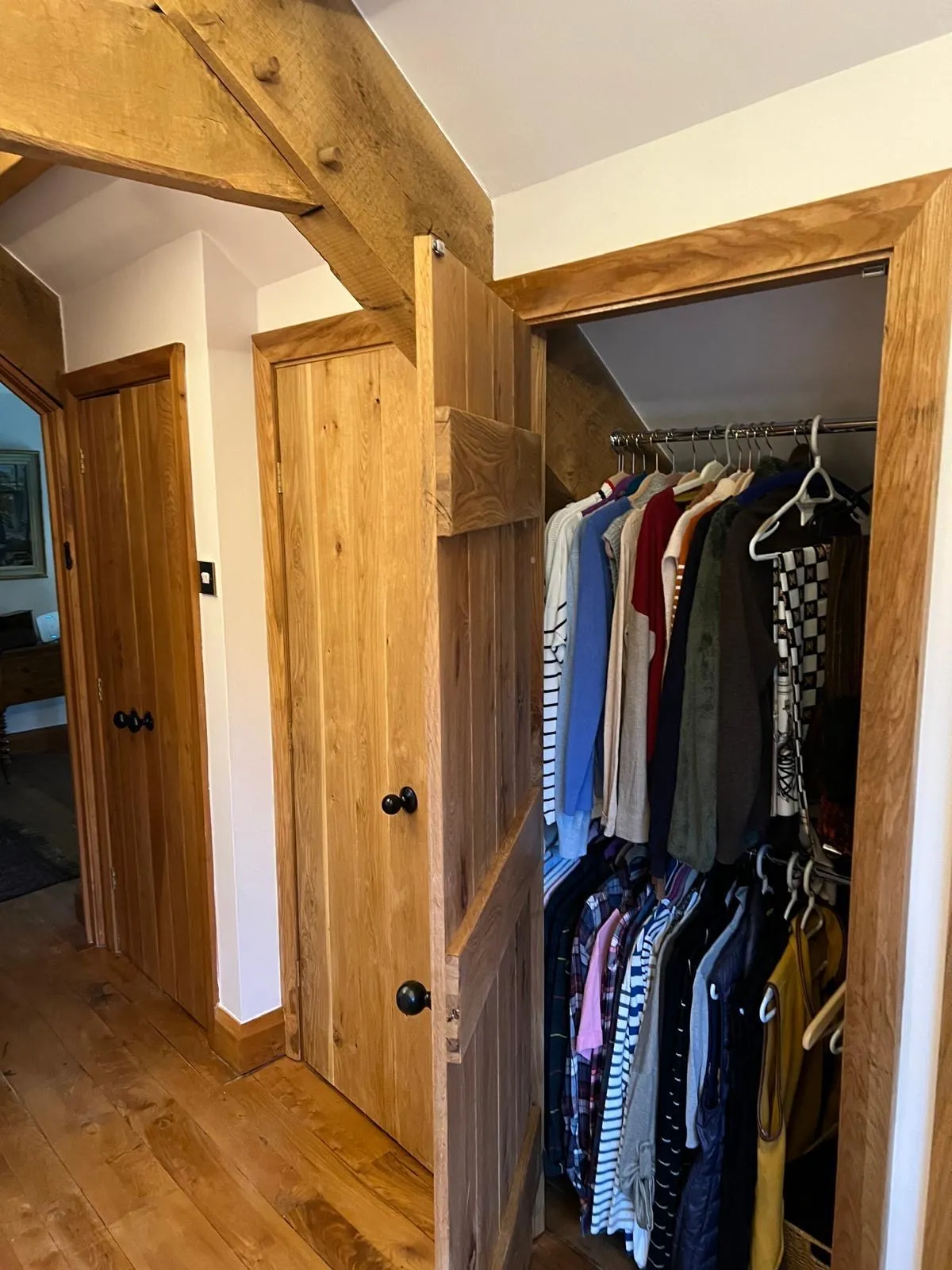closet with clothes
